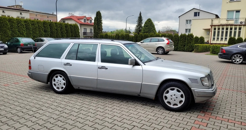 Mercedes-Benz Klasa E cena 7500 przebieg: 358000, rok produkcji 1995 z Lublin małe 37